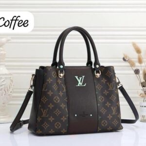 Elegant Brown Plain Handbag – Stylish & Practical